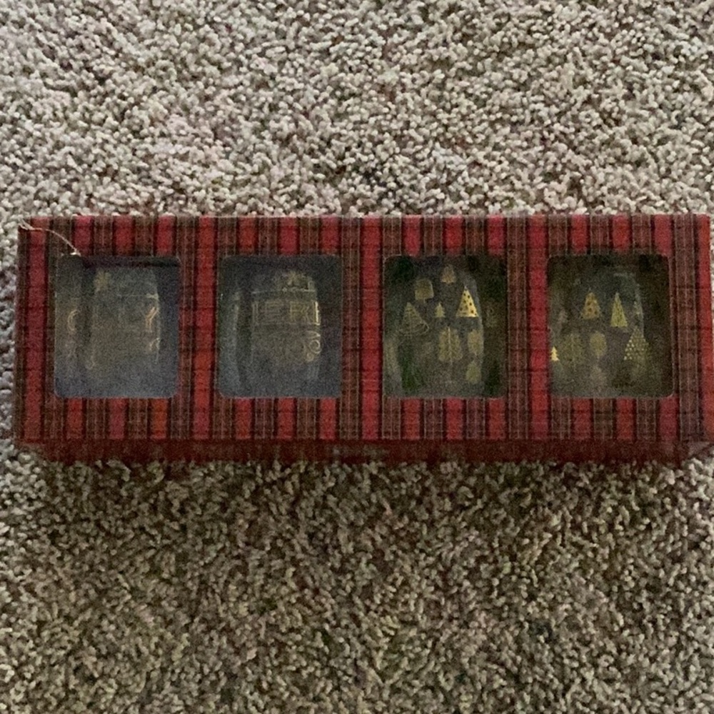 Christmas wine glasses set of 4